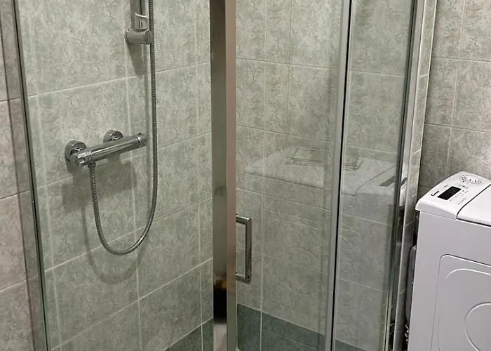 Daire Nolo Black White & Coral *