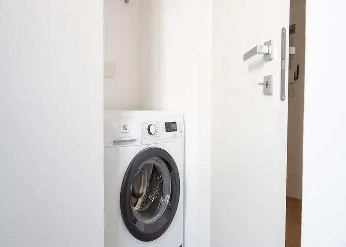 The Rent - Two-bedroom In Navigli Area *