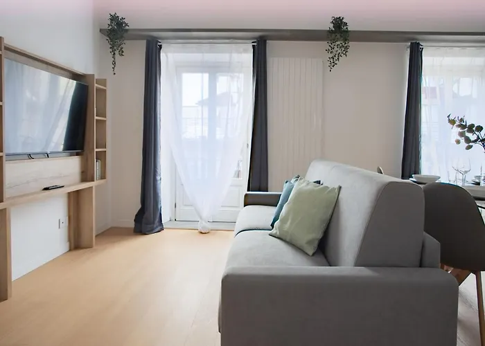 The Rent - Two-bedroom In Navigli Area