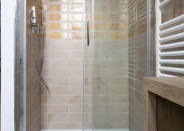 The Rent - Two-bedroom In Navigli Area * Milan