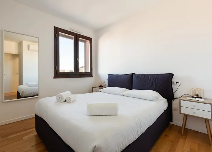 Sweet - With Balcony * Milán