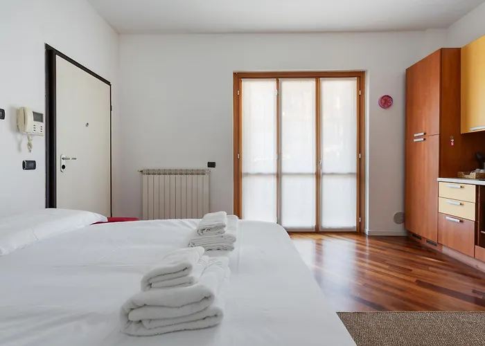 Guesthost - Comfy Only 900m From Affori Fn Station! * Μιλάνο