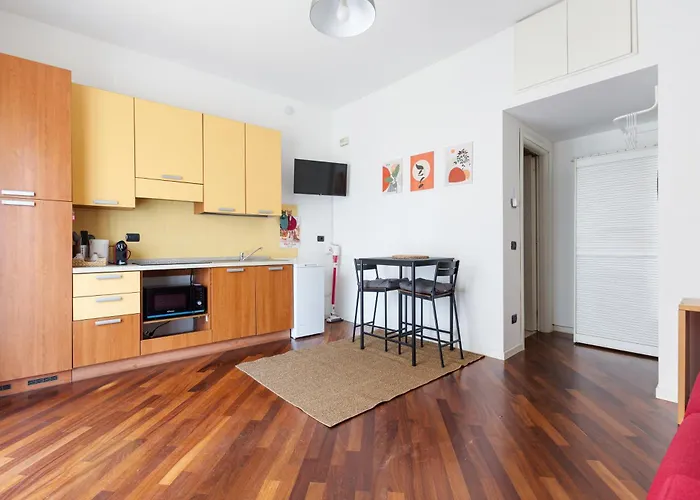 Guesthost - Comfy Only 900m From Affori Fn Station! Milano