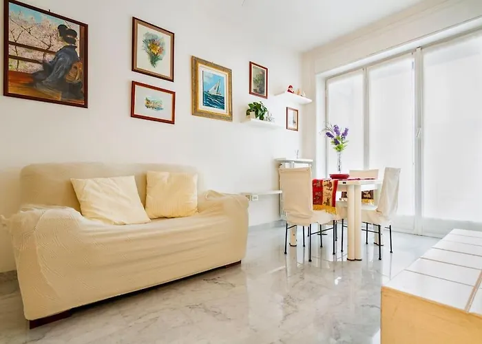 Luminoso Bilocale In Centro ميلان