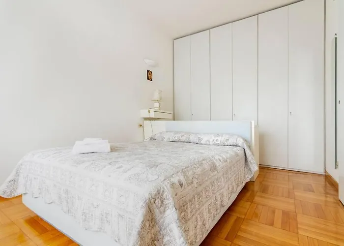 Luminoso Bilocale In Centro ميلان