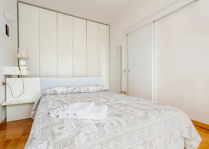 Luminoso Bilocale In Centro شقة *