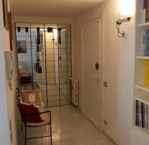 Luminoso Bilocale In Centro * ميلان