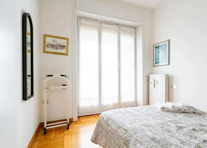 Luminoso Bilocale In Centro شقة *