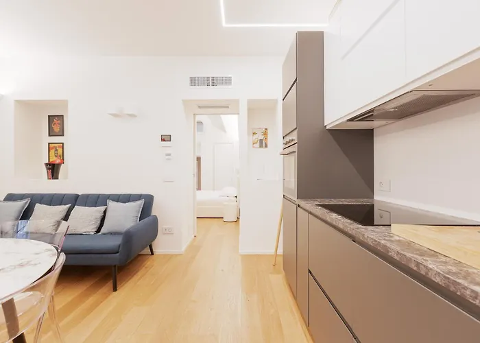 Chic & Modern Flat Just 450 Mt From Centrale Fs 아파트