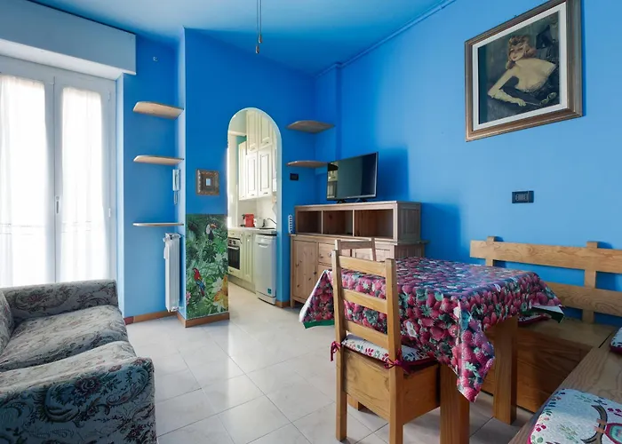 Apartmán Roomy With Balcony!