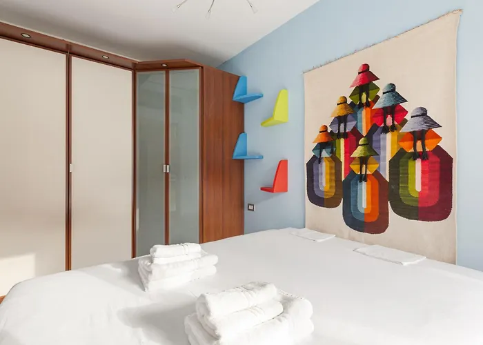 아파트 Zara Cozy With Balcony - 250m From M5 Istria