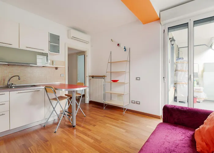 아파트 Zara Cozy With Balcony - 250m From M5 Istria *