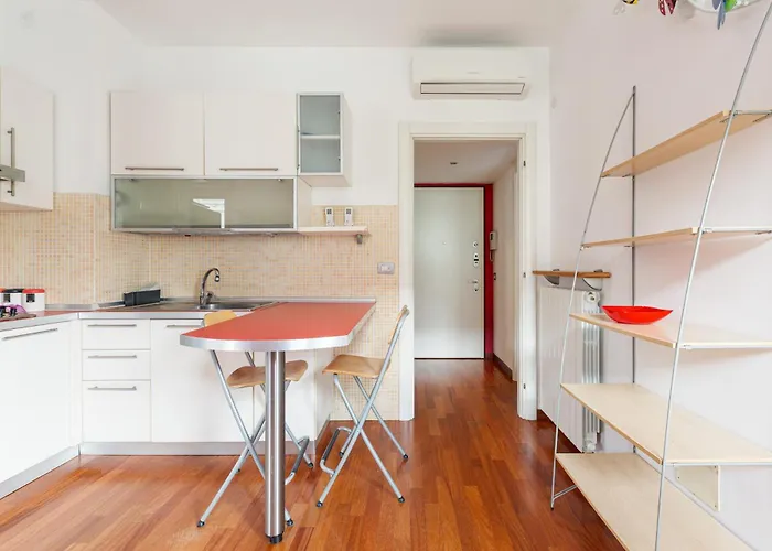 Zara Cozy With Balcony - 250m From M5 Istria * Milano