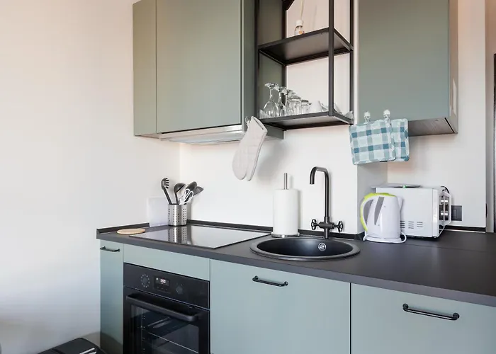 Guesthost - Renovated Apts Διαμέρισμα *