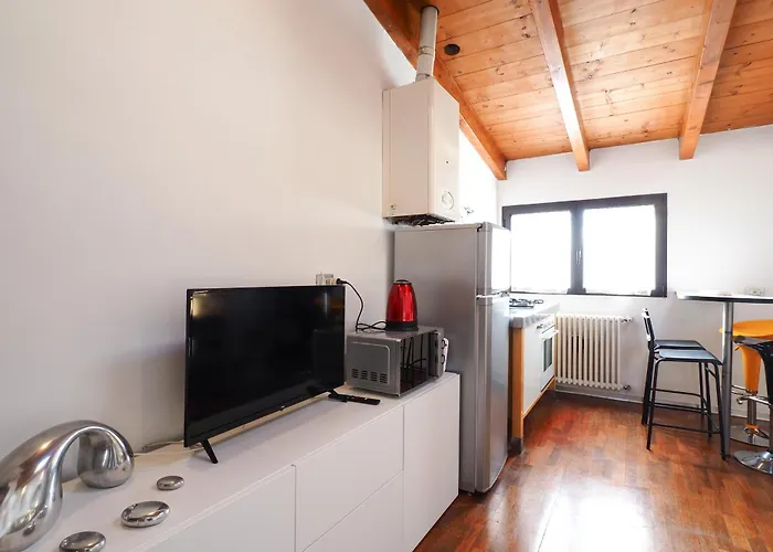 Primopiano - Comune Antico Apartamento Milán