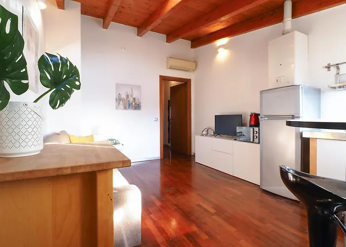 Primopiano - Comune Antico Apartamento Milán