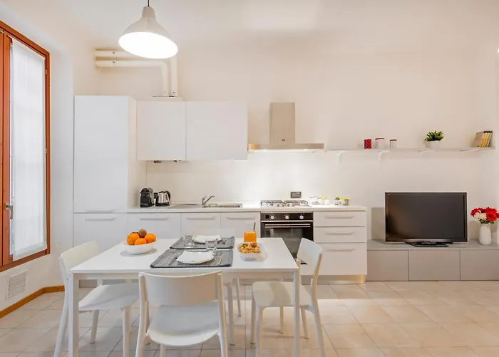 Vigevano, 15 - Navigli - L'altra Darsena