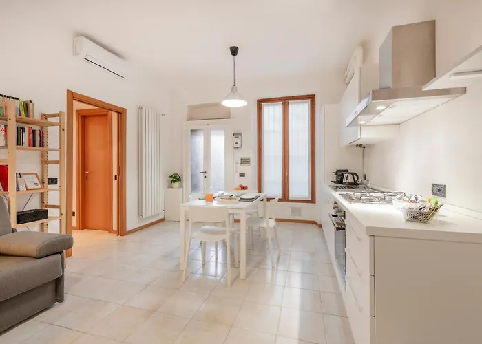 Vigevano, 15 - Navigli - L'altra Darsena *