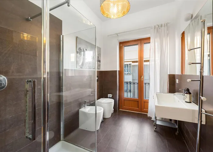 Duomo Dietro L'angolo * Milán