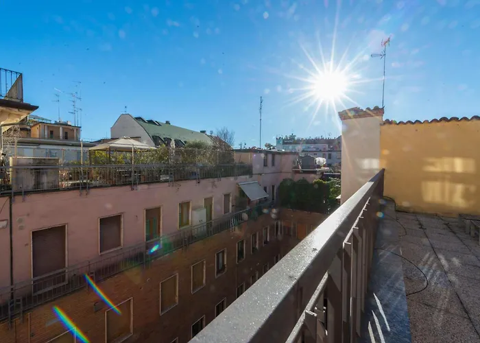 Duomo Dietro L'angolo