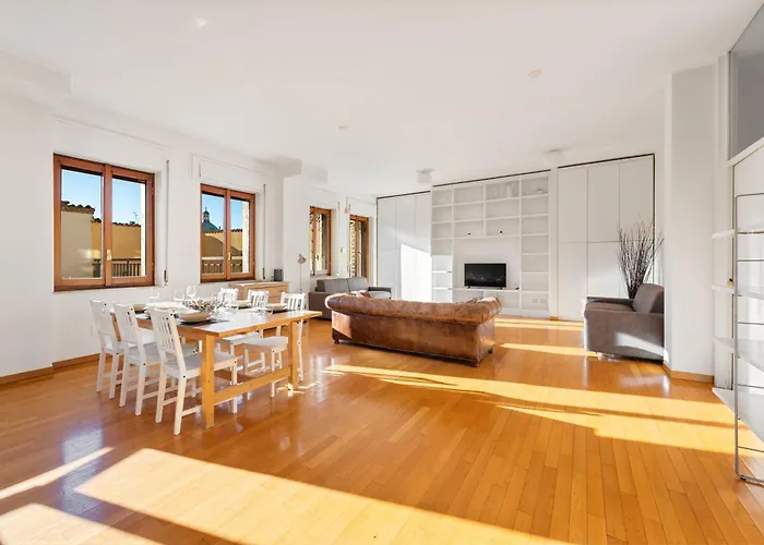 Duomo Dietro L'angolo * Milán