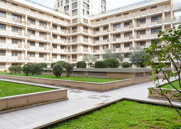 The Tropical Place Apartment *