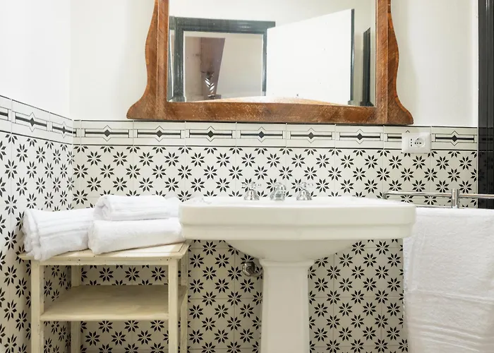 La Corte Di Emily Ap. 2 Mailand