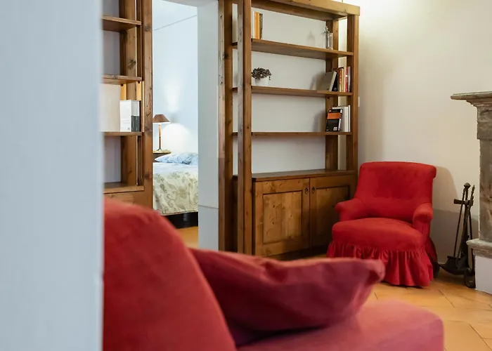 La Corte Di Emily Ap. 1 Milán