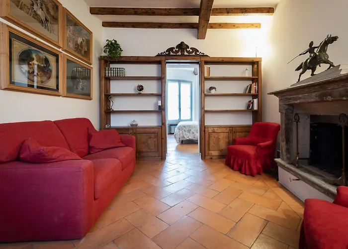 La Corte Di Emily Ap. 1 Milán