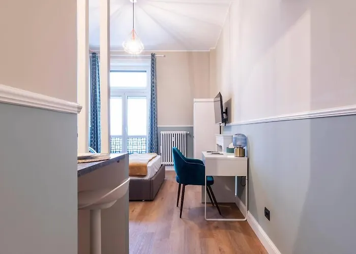 Velasca Flexyrent Aptartment Aircon