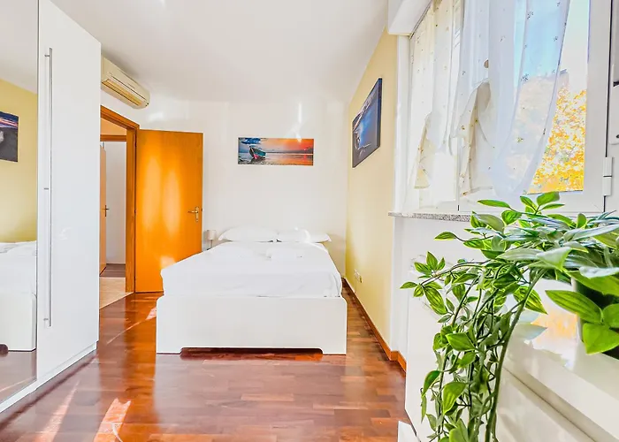 Apartment Splendido Quadrilocale Vicino Metro Istria