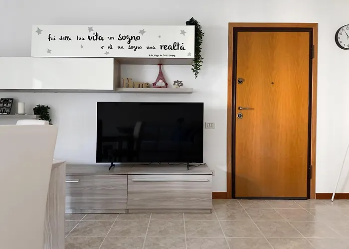 Apartmán Splendido Quadrilocale Vicino Metro Istria