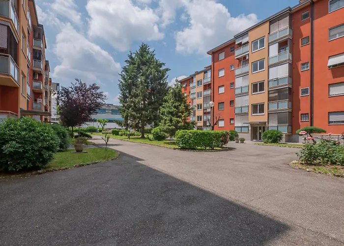 شقة Ampio E Luminoso Appartamento, Posto Auto Gratuito - Quarenghi ميلان