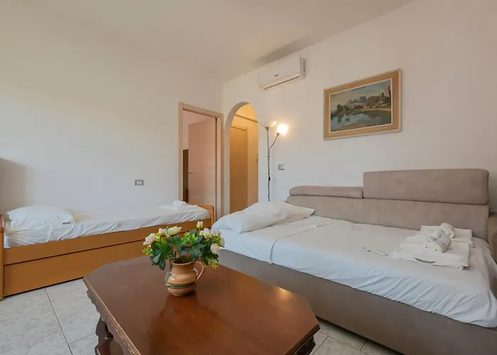 Ampio E Luminoso Appartamento, Posto Auto Gratuito - Quarenghi