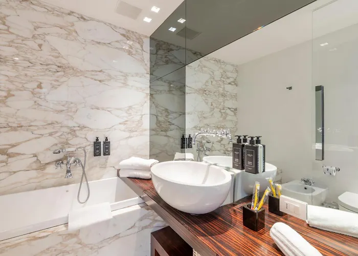 Royal Luxury Brera Апартаменты *