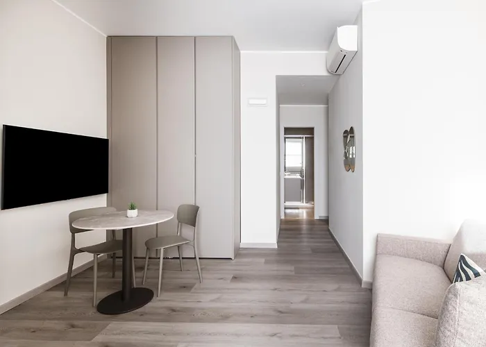 Easylife - - Pantano 2 Pluto - Duomo *