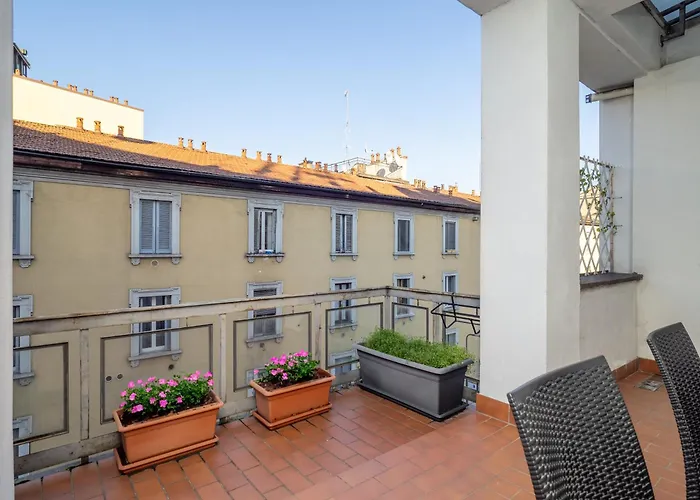 Flat In Center With Terrace, Near Garibaldi Fs *