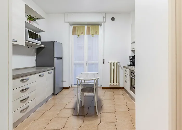 Affori Centro Metro Con Camera E Cucina