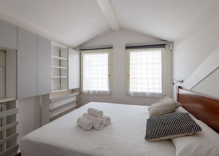 S Agostino - Porta Genova Mailand