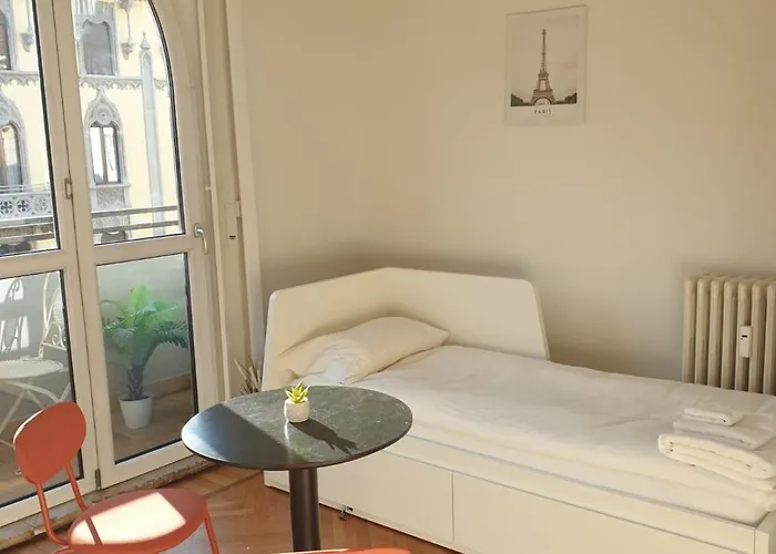 Elegante Monolocale - Pecchio 1930 *