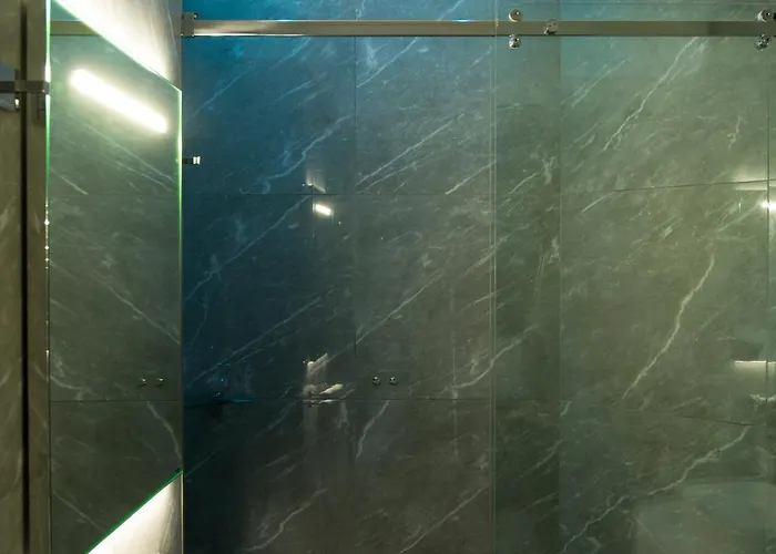 Gatto Bianco Mia Otel