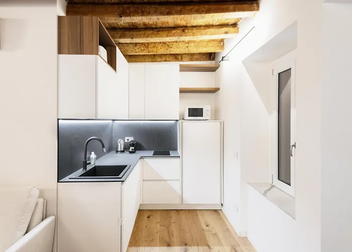 Easylife - - Castaldi 26 P1d - Porta Venezia Apartamento