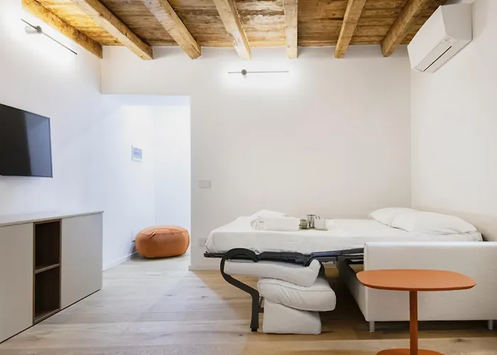 Easylife - - Castaldi 26 P1d - Porta Venezia Apartamento *