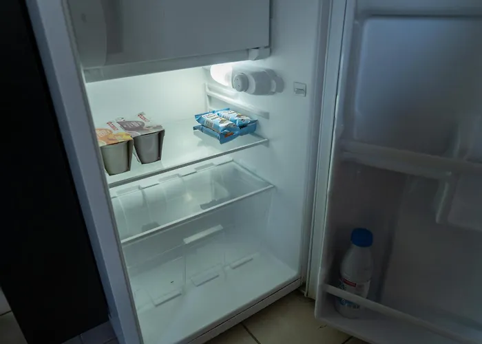 Mansarda Di Nolo-mm Pasteur-red Line Διαμέρισμα