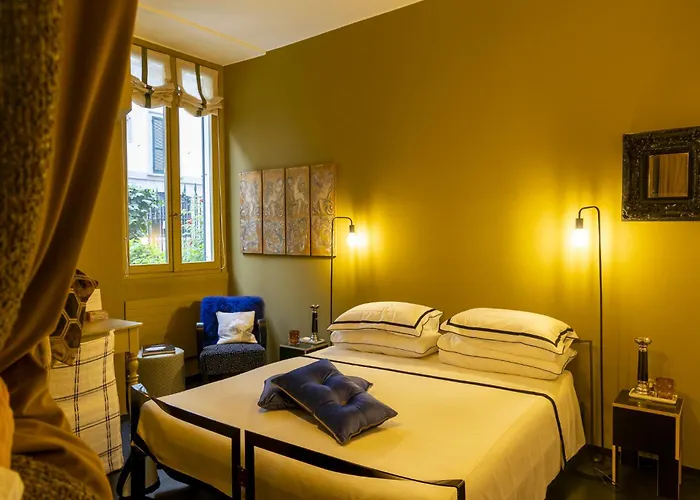 Luxury Bohemian With Private Garden In * Milánó