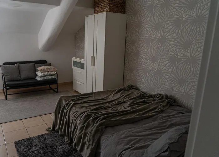 Mansarda Di Nolo-mm Pasteur-red Line Διαμέρισμα *