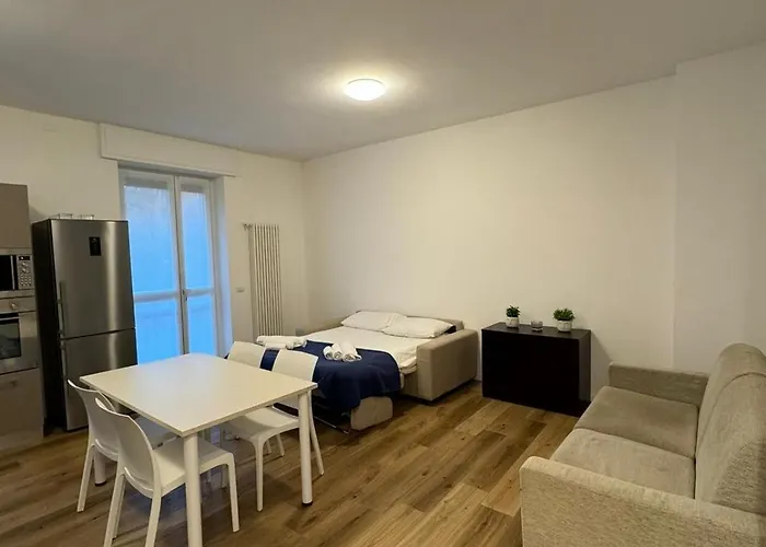 Lägenhet 15min Metro Duomo - Rho Fiera - Skyscraper Kitchen