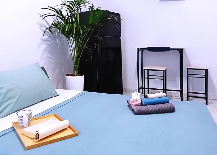 10 Min Duomo Free Parking Wifi Ac דירה