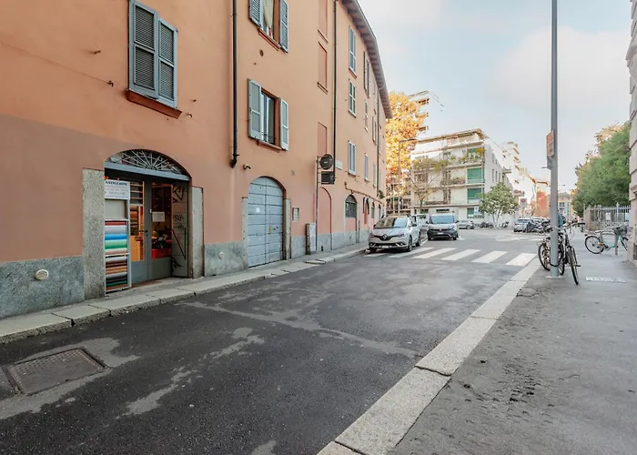 Guesthost - Sant Ambrogio Lovely Flat Apartment *