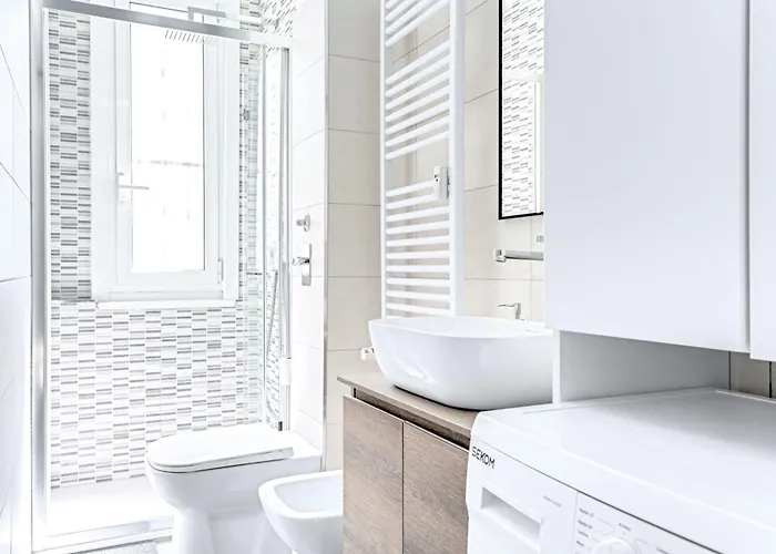 10 Min Duomo Free Parking Wifi Ac דירה מילאנו